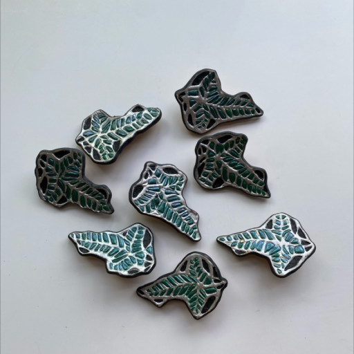 Leaf hair clips - image 2