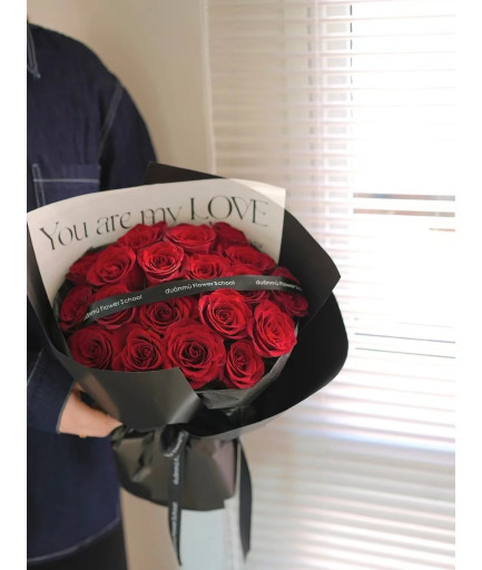 Passionate Petals 热情花瓣 - https://hitpay-production.s3.ap-southeast-1.amazonaws.com/products/9b49656c803f4648989505b2e3705298.jpg