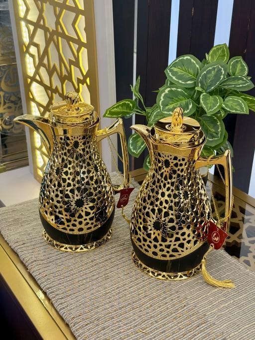 Black-Gold Coffee and Tea Thermos Flask Set (2-piece) - https://hitpay-production.s3.ap-southeast-1.amazonaws.com/products/9d0315e0b059406eafa33348f998e50b.jpeg