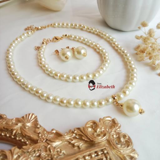 Lady Amaryllis Classic Pearl Necklace - image 3