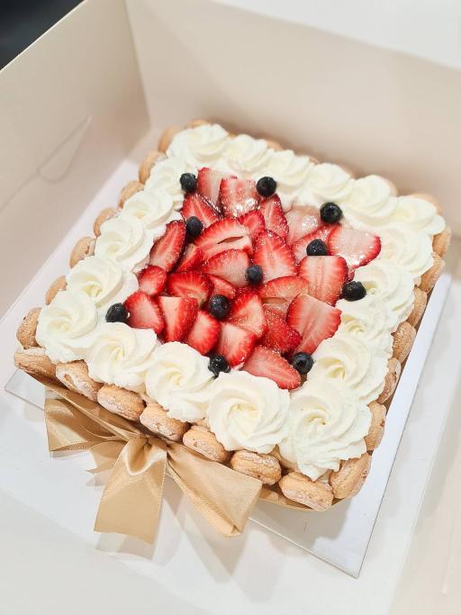 9" Strawberry Shortcake - image 3