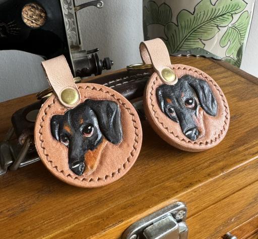 Custom Pawtrait keychains - image 6