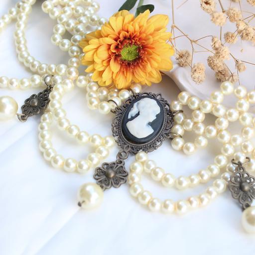 Duchess Gertrude Class Maurica Pearl Regency Choker - image 1