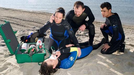 PADI® Emergency Oxygen Provider Specialty - image 1