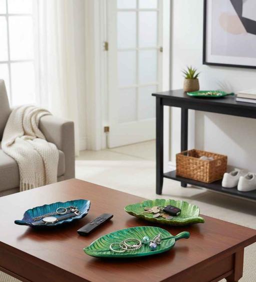 Trinket Tray - https://hitpay-production.s3.ap-southeast-1.amazonaws.com/products/a1017bcb6d8d4010aa201fa5a7948112.jpeg