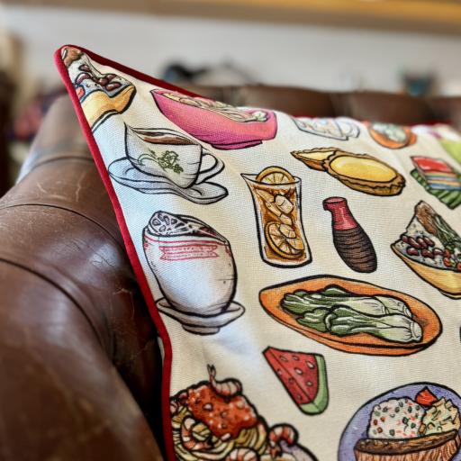 Cushion- Makan Love - image 3