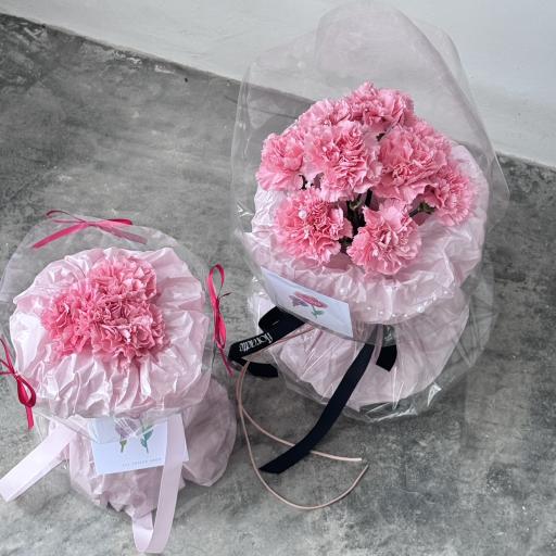 OG Queen | Carnations Bouquets - image 3