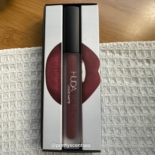 HUDA BEAUTY Liquid Matte Lipstick First Class - image 3