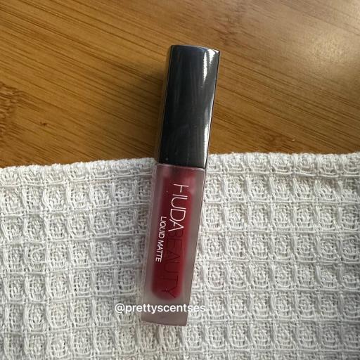 HUDA BEAUTY Liquid Matte Ultra-Comfort Transfer-Proof Lipstick 1.9ml in Miss America - image 1