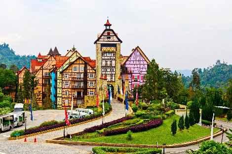 Genting Highland Tour + French & Japanese Village - image 1