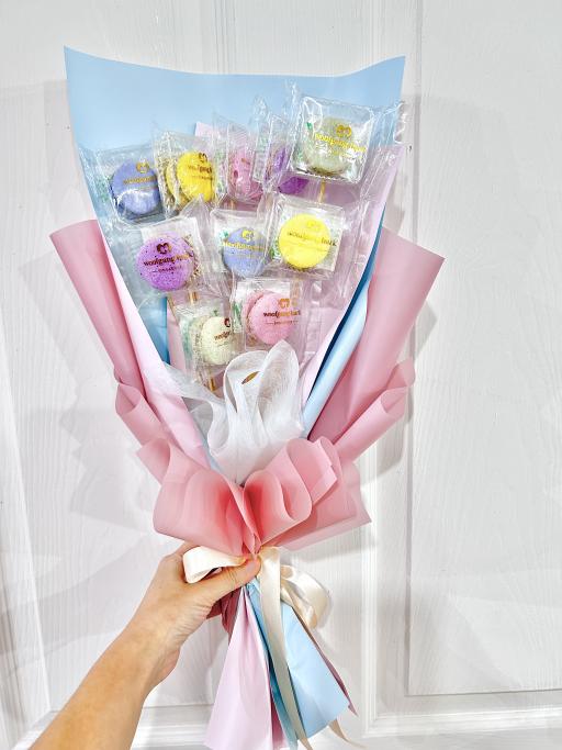 Freeze Dried Bacaron Bouquet - image 2