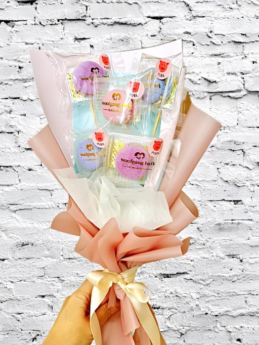 Freeze Dried Bacaron Bouquet - image 1