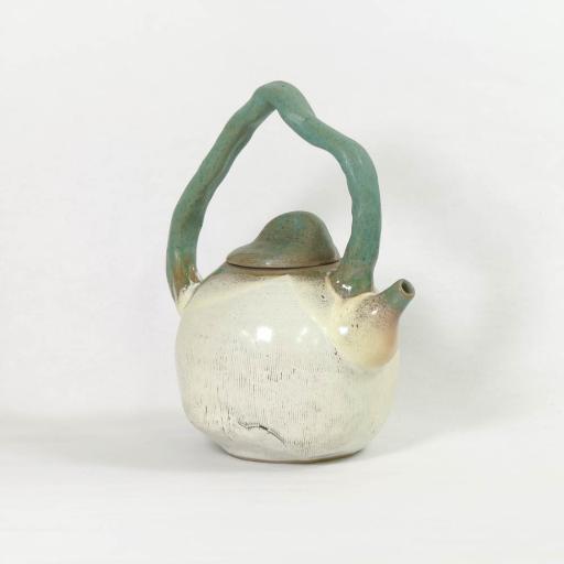 Cracked white teapot - image 1
