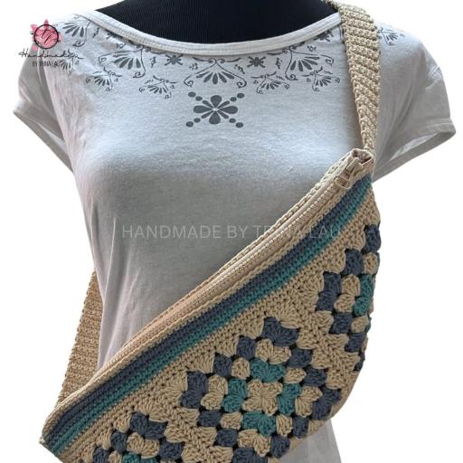 [Pattern] Crochet Granny Square Sling Pouch - image 2