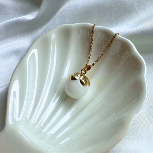 Tulip Pearl-Shaped Pendant - image 2