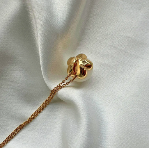 Tulip Pearl-Shaped Pendant - image 4