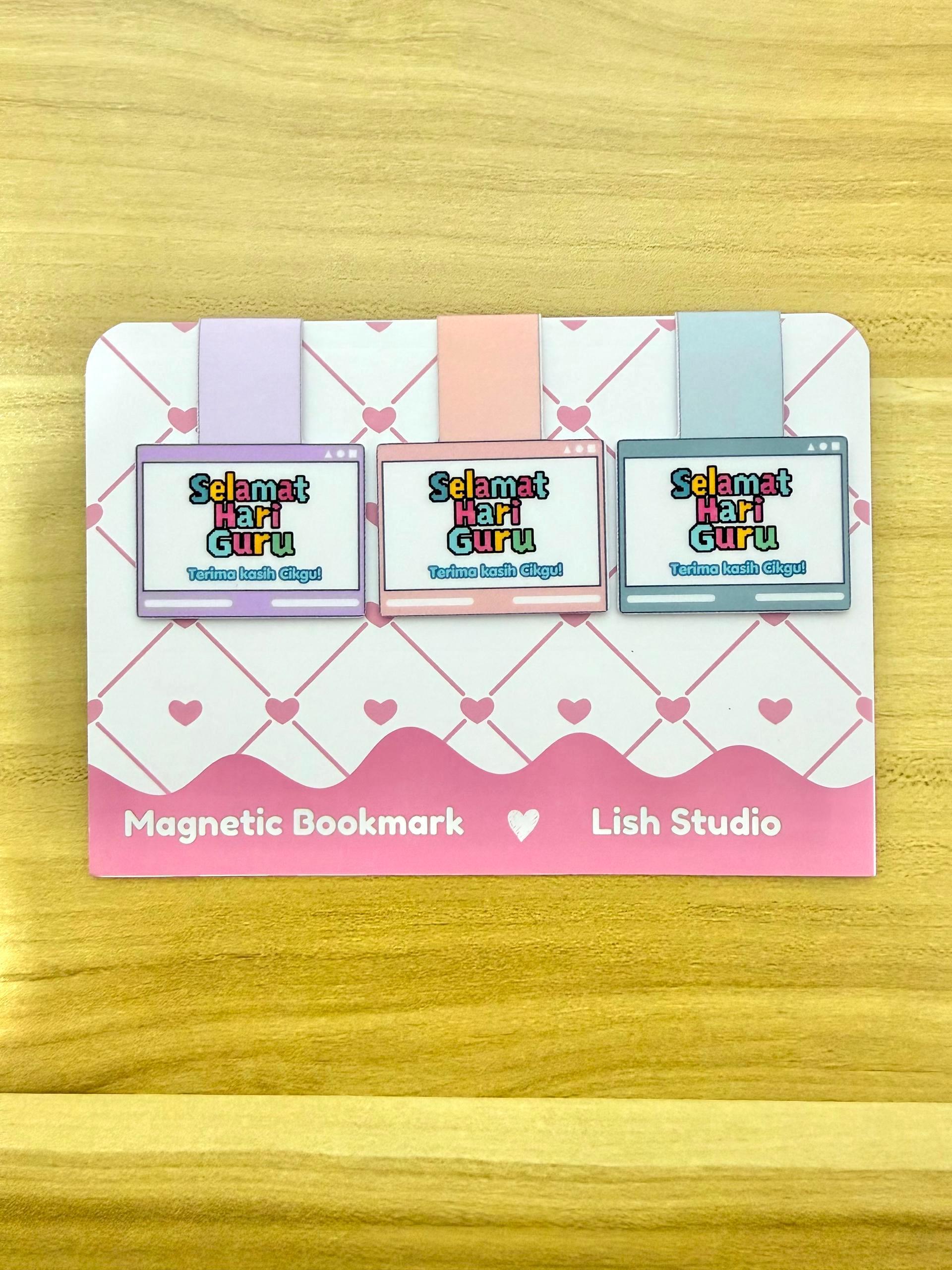 Magnetic Bookmarks: Lanyard
